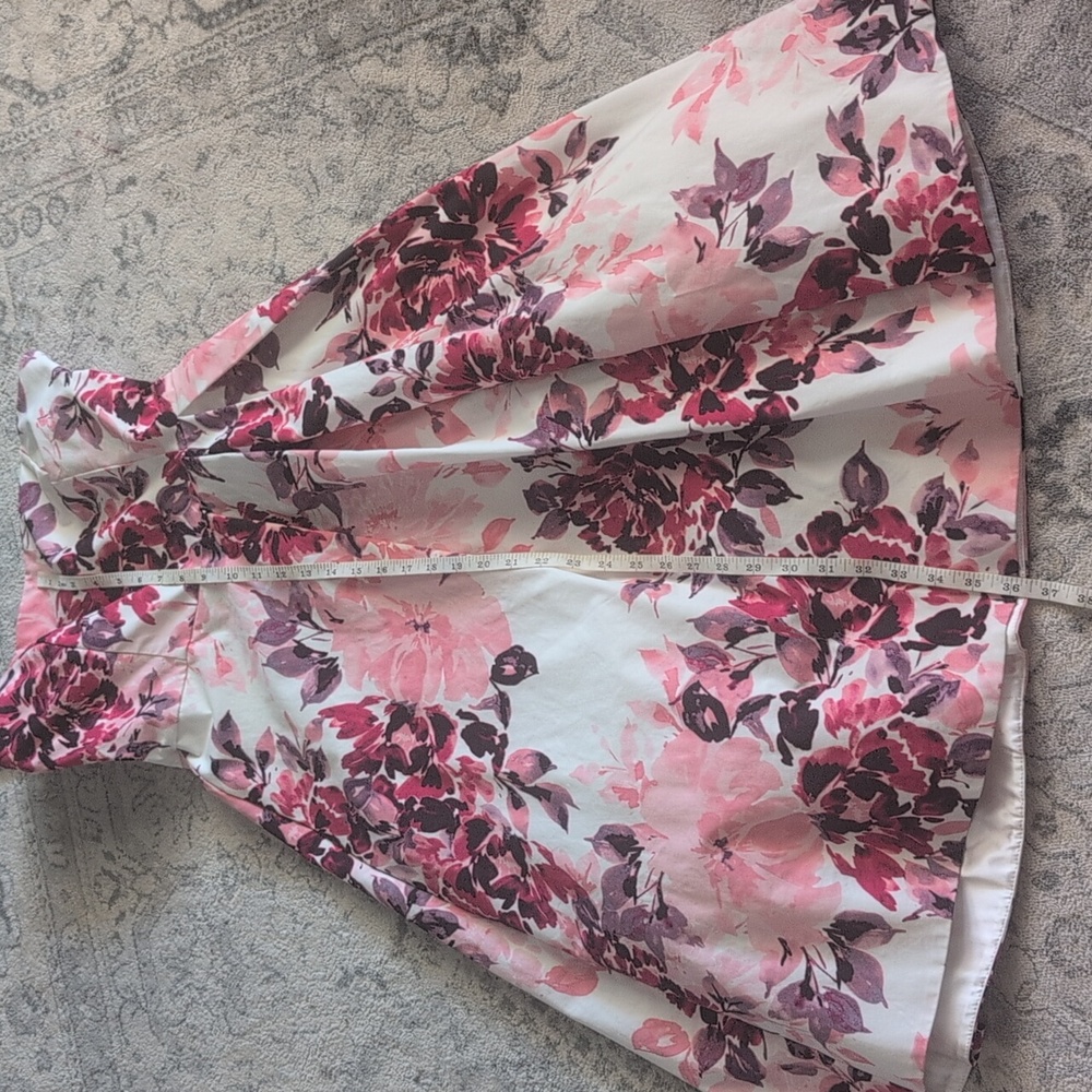 WHBM Floral Dress 8 - Picture 14 of 14